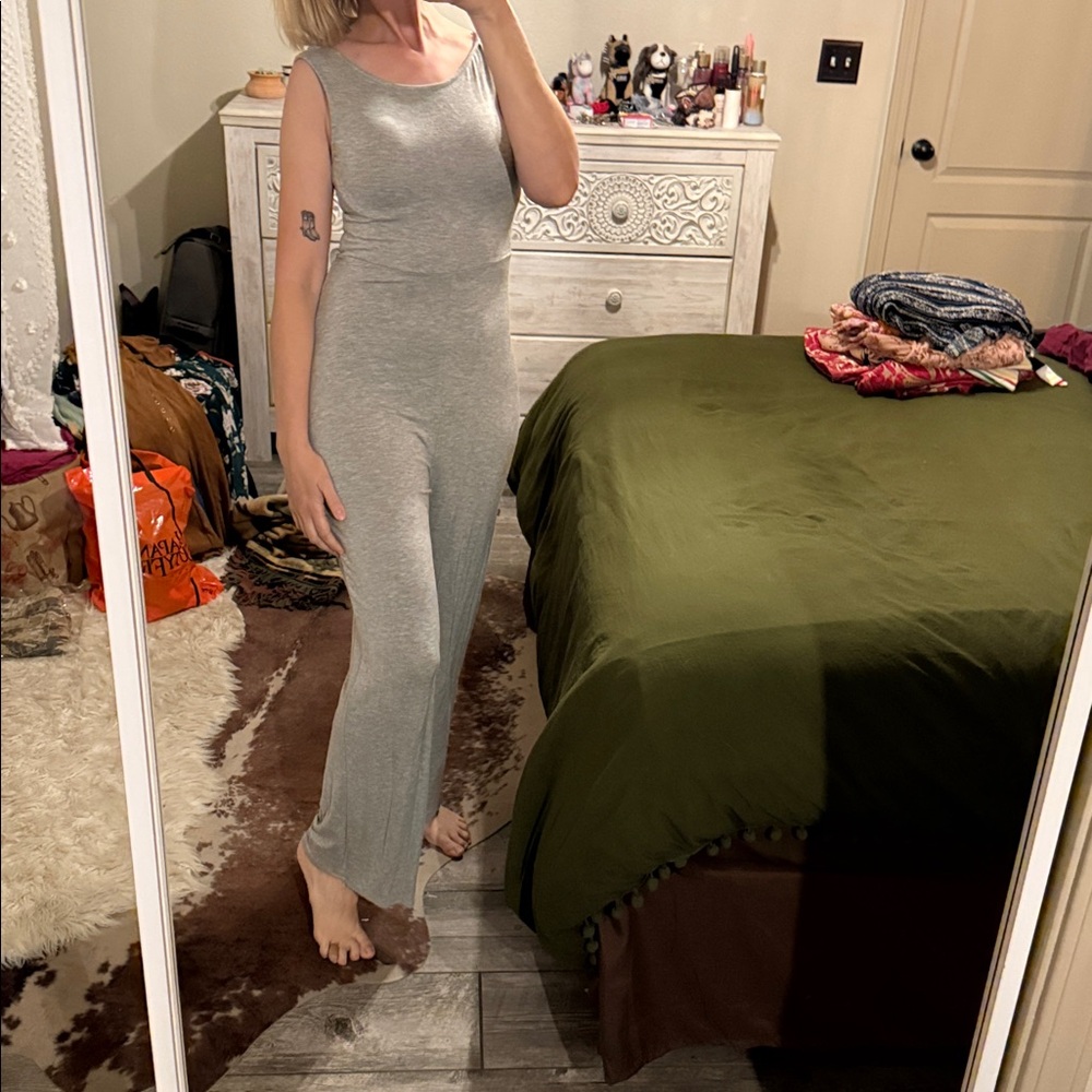 Elegant Gray Sleeveless Dress